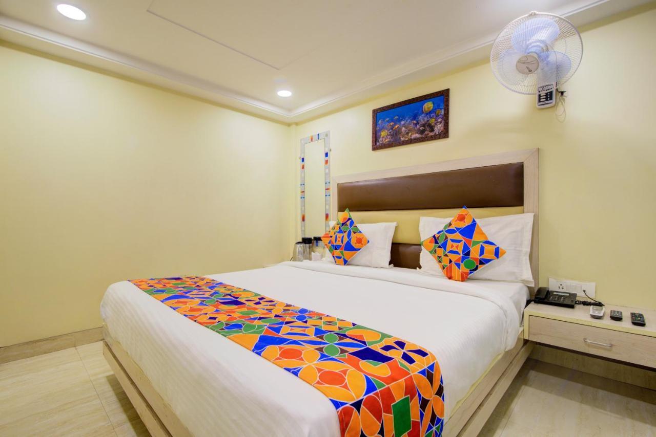 Hotel Kaushal Palace Нью-Дели Экстерьер фото