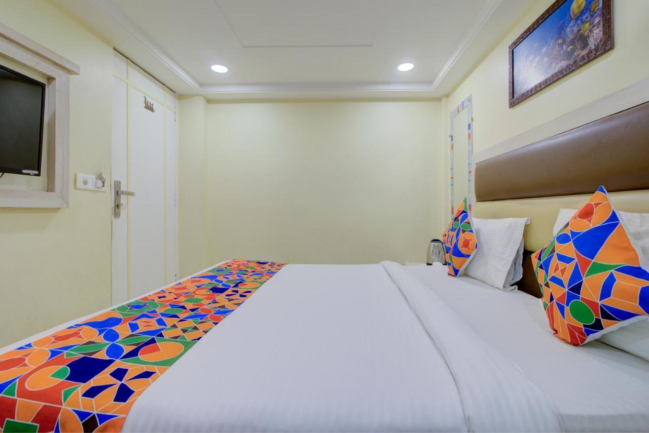 Hotel Kaushal Palace Нью-Дели Экстерьер фото