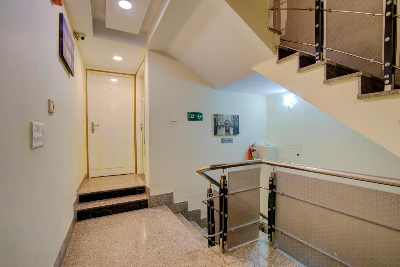 Hotel Kaushal Palace Нью-Дели Экстерьер фото